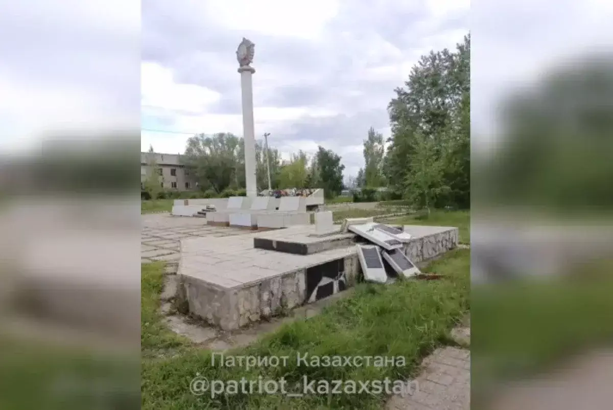 Вандалы разрушили сквер памяти участникам ВОВ в Акмолинской области