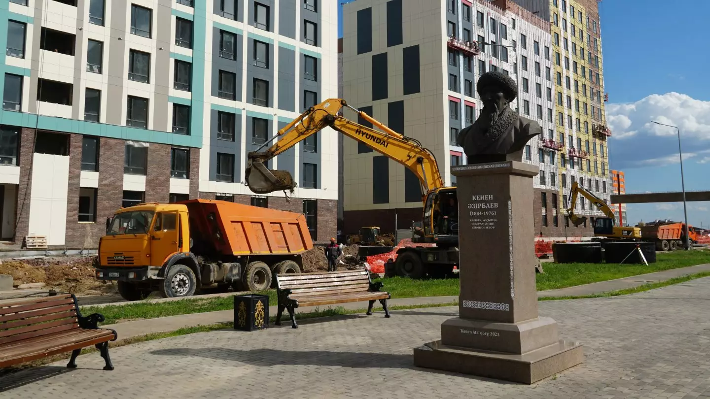 «Разрушили аллею с памятником»: застройщика Svoy Dom обвиняют в вандализме