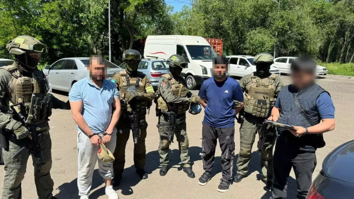 Двух иностранцев задержали за пропаганду терроризма в Казахстане