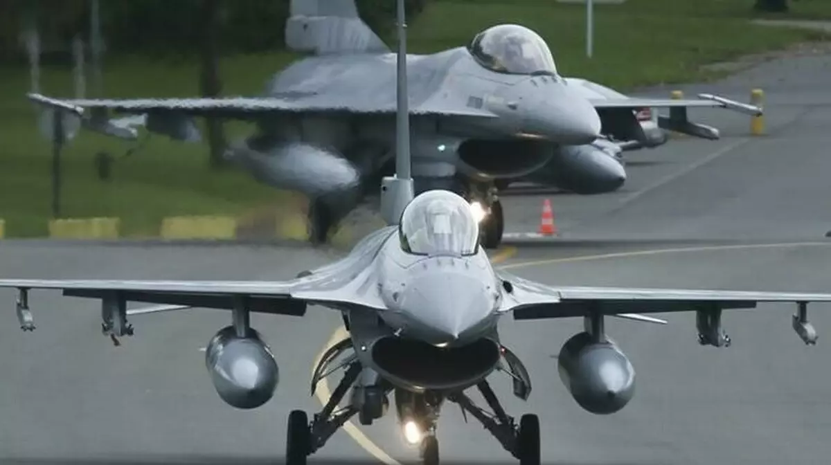 Бельгия: Украина F-16-ны тек өз аумағында пайдалана алады