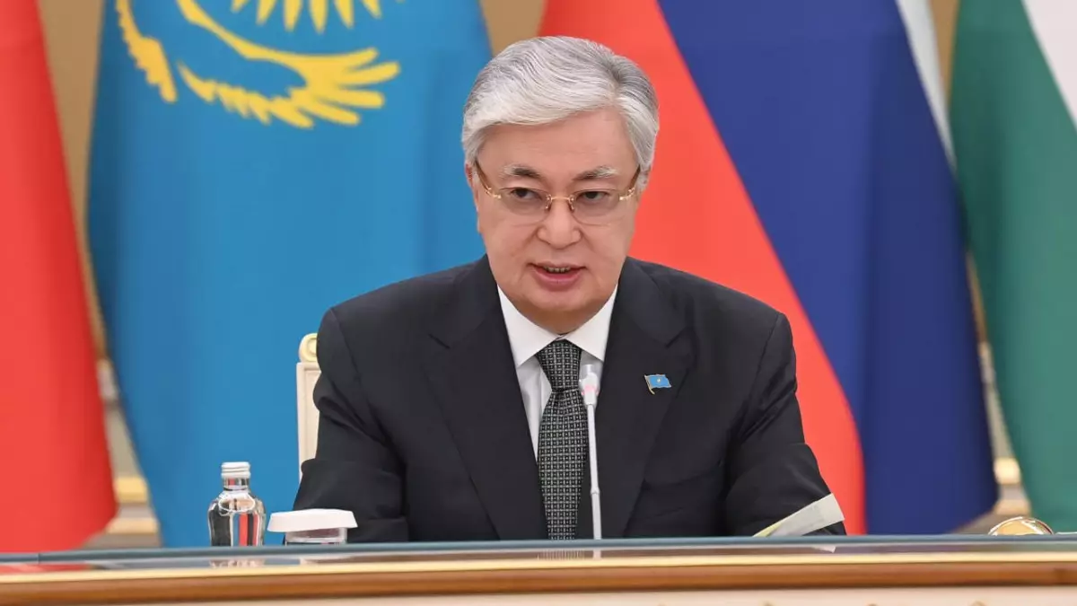 Закон о выдаче кредитов казахстанцам отдали на подпись Президенту Токаеву