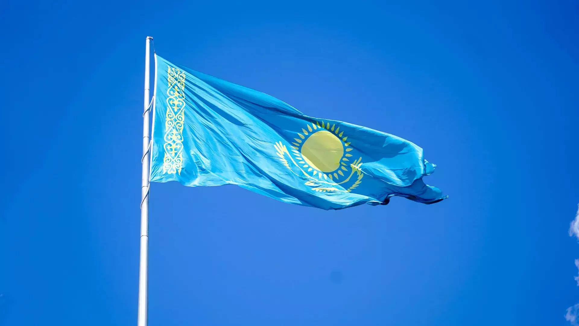 Казахстан пытаются втянуть в конфликт на стороне антироссийской коалиции - политолог