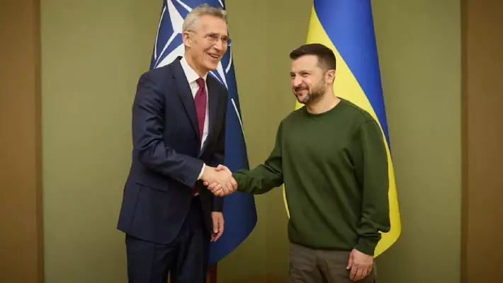 Страны НАТО попросили Зеленского не требовать членства Украины в альянсе