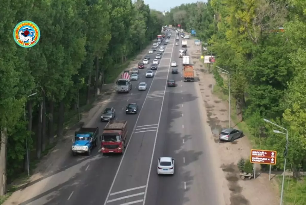 Участок Кульджинского тракта расширят до шести полос в Алматы
