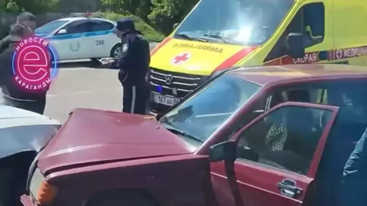 В Караганде водитель умер от внезапного сердечного приступа за рулем