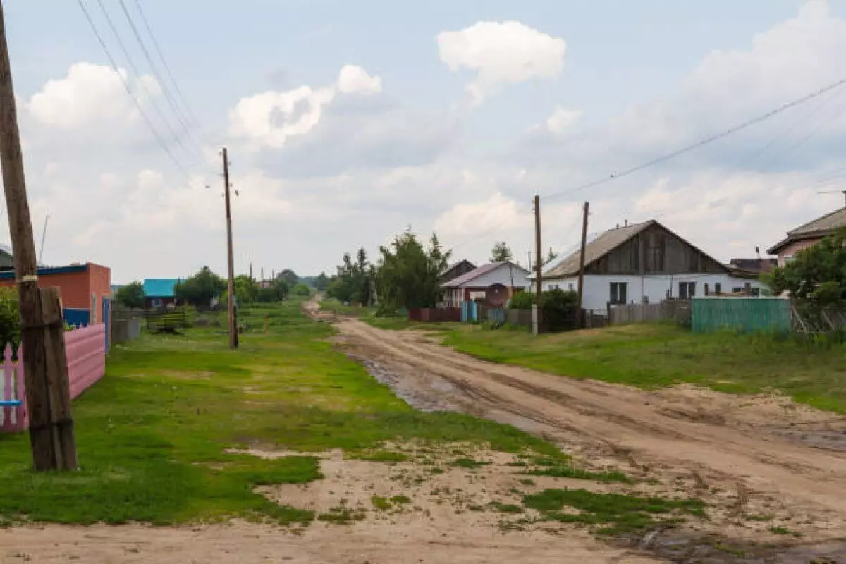 Нет света, дорог и воды: проблемы села Кемертоган озвучил депутат