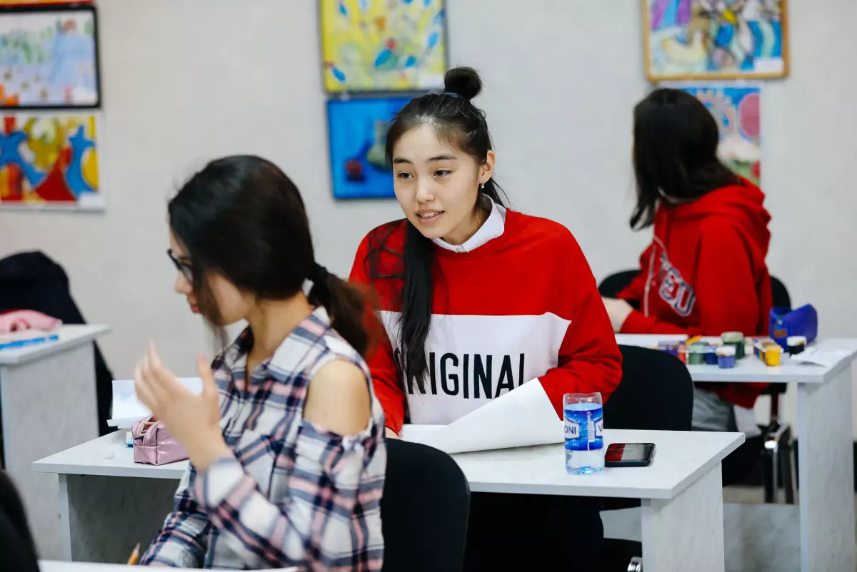 Антибуллинговую программу запустят во всех школах Казахстана