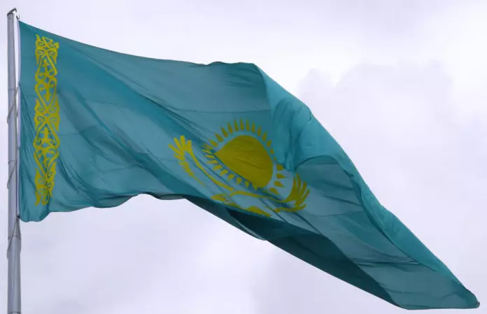 Блогер из Туркестанской области получил год за оскорбление флага