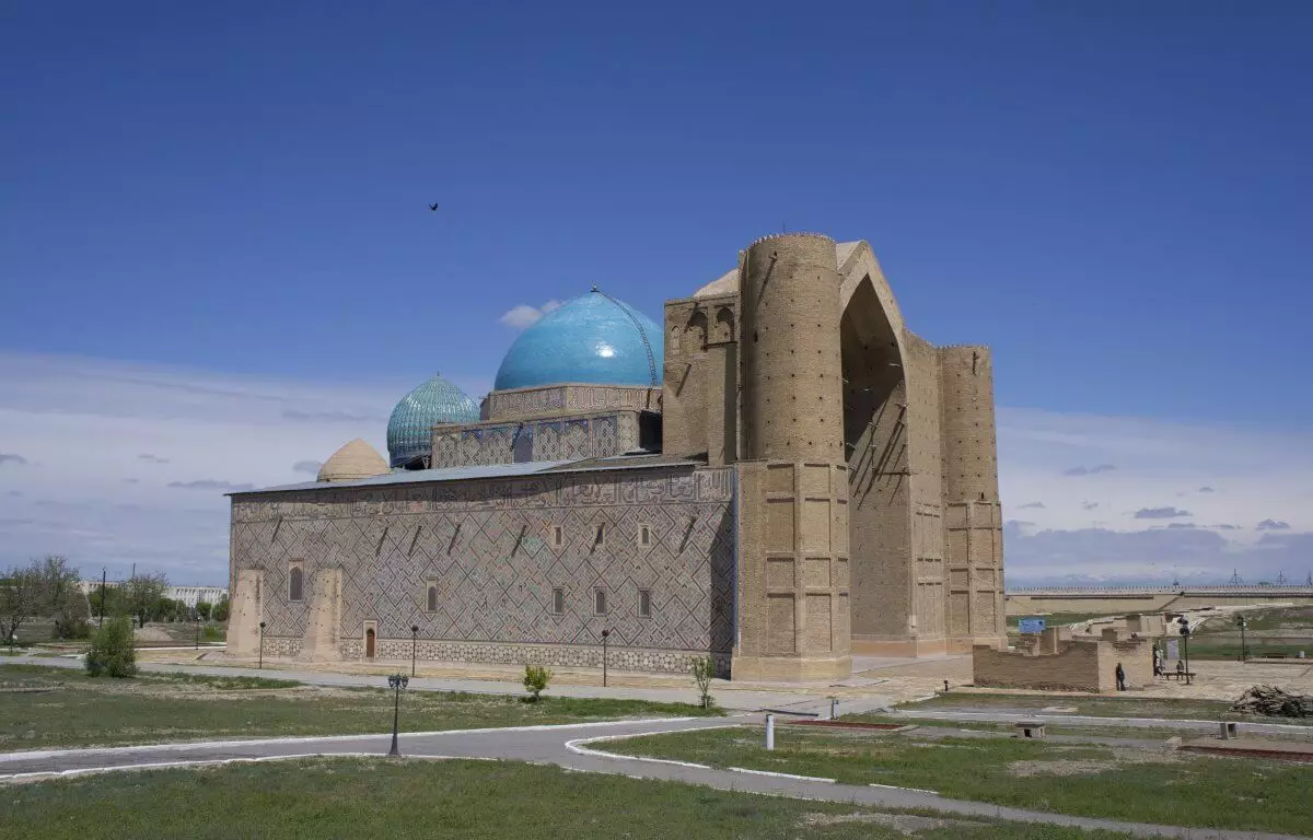 Законопроект об особом статусе города Туркестан внесли в Парламент