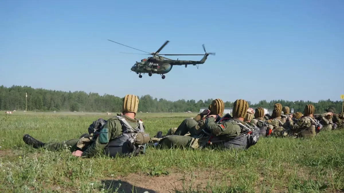 Казахстанские десантники прошли очередной этап профессионального испытания в Беларуси