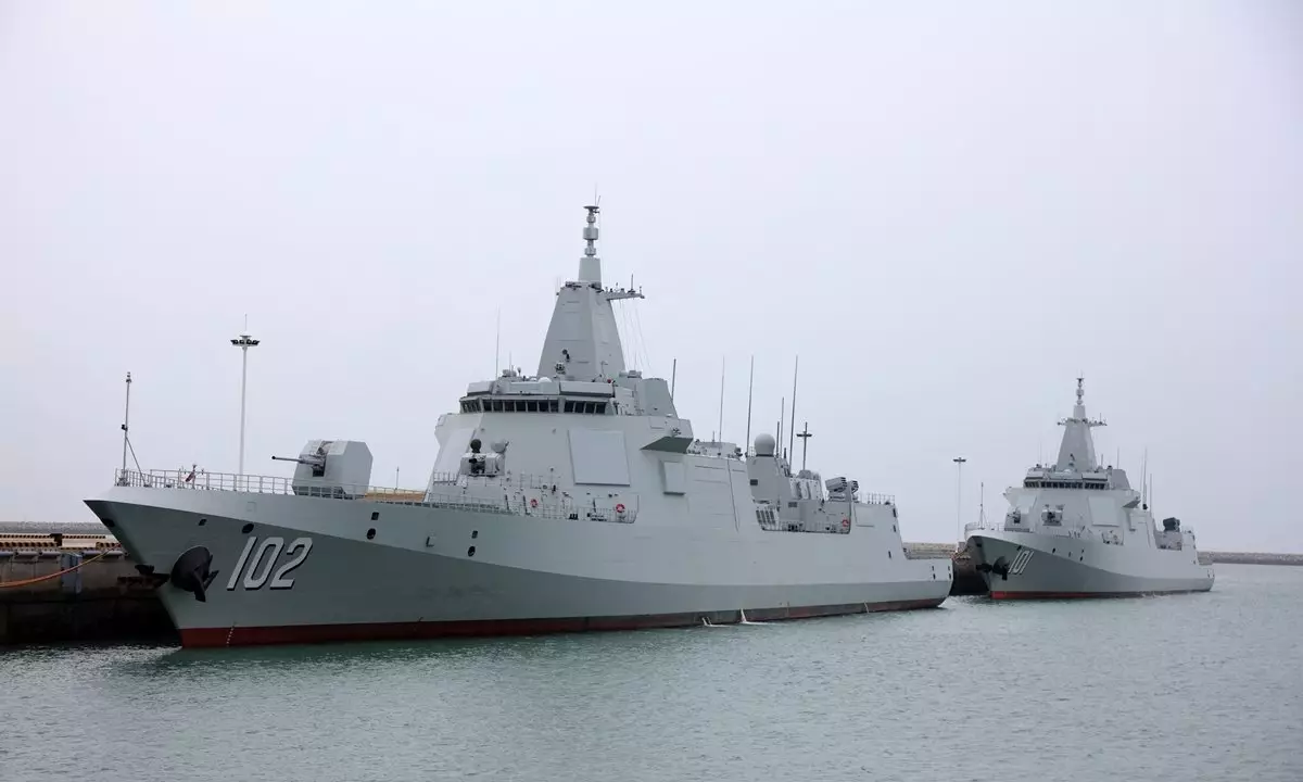 Китай продолжает массовое строительство военных кораблей