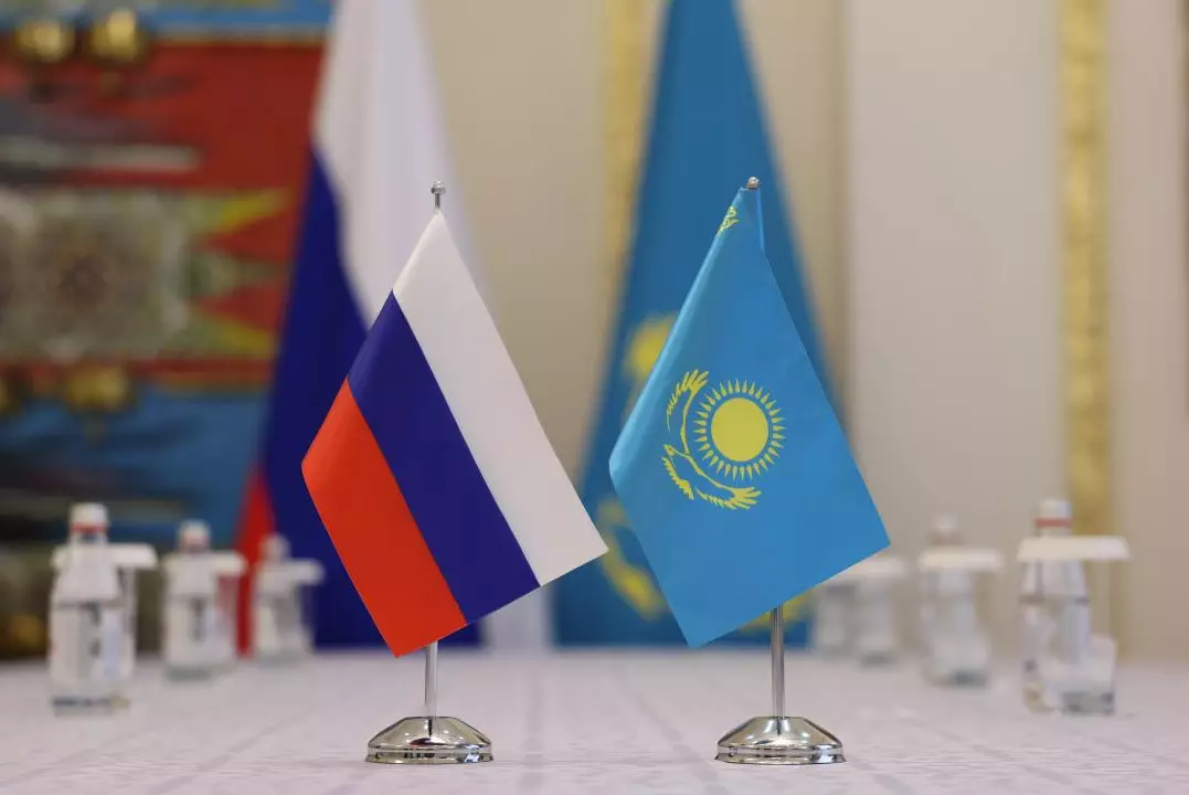 Министры обороны Казахстана и России провели переговоры в Алматы