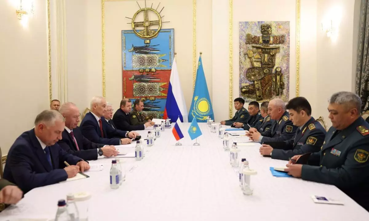 Военное сотрудничество Казахстана и России обсудили министры обороны в Алматы (ВИДЕО)