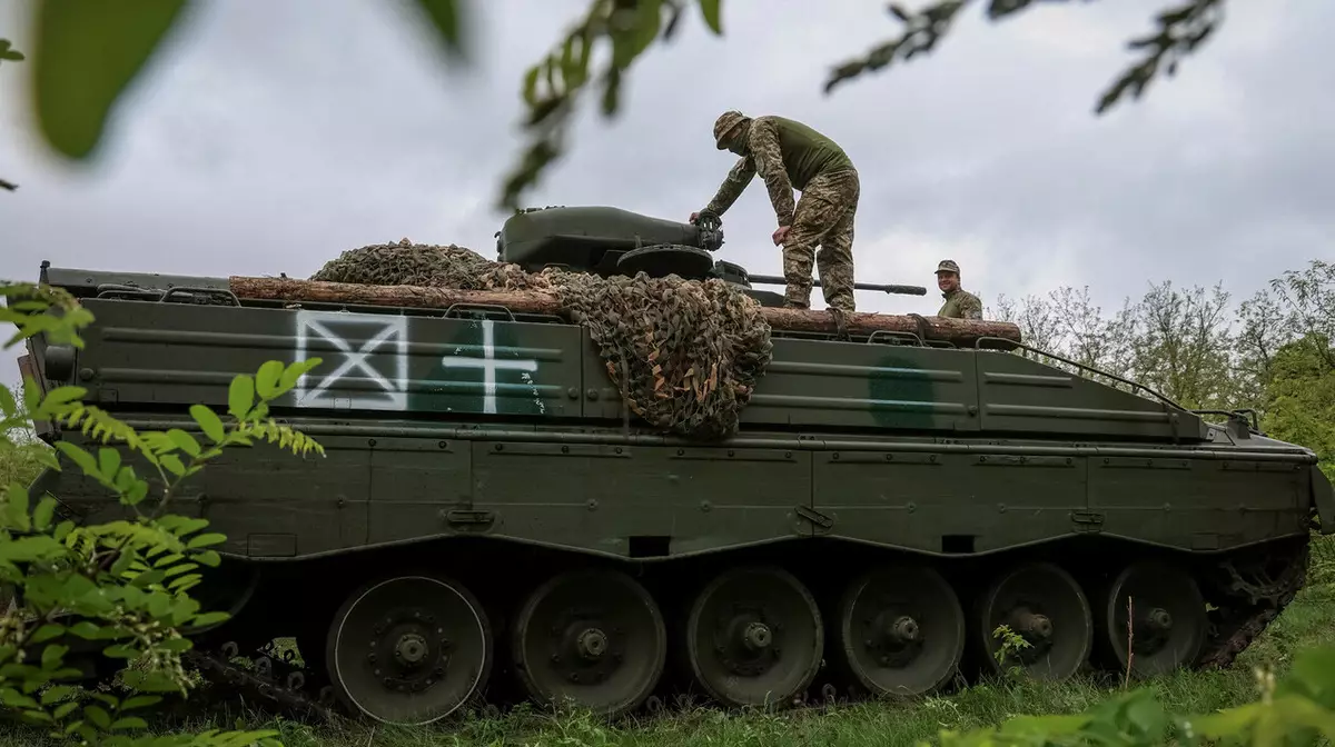 Reuters: Франция Украинаға әскери нұсқаушылар жібереді