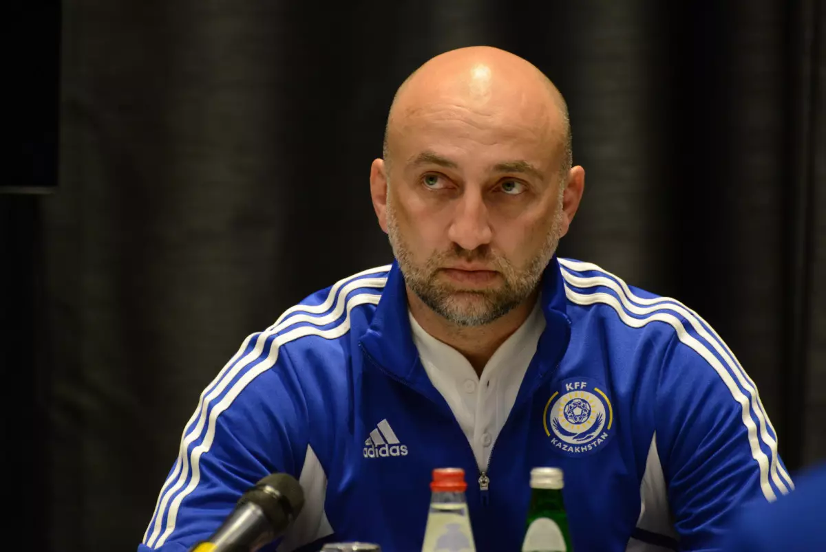 Магомед Адиев покинул пост главного тренера национальной сборной Казахстана по футболу