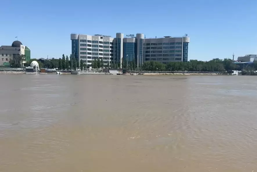 Спасатели предупредили об опасности купания в реке Жайык