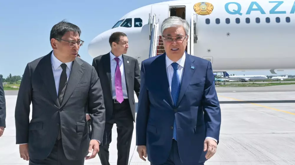 Президент Токаев посетил Алматы: Новый терминал аэропорта и важные встречи