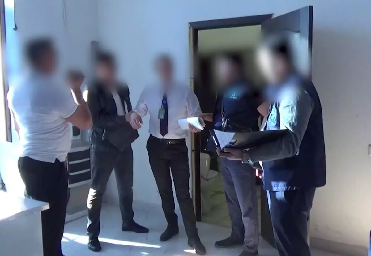 Антикор показал на видео задержание замруководителя СпецЦОНа Алматы