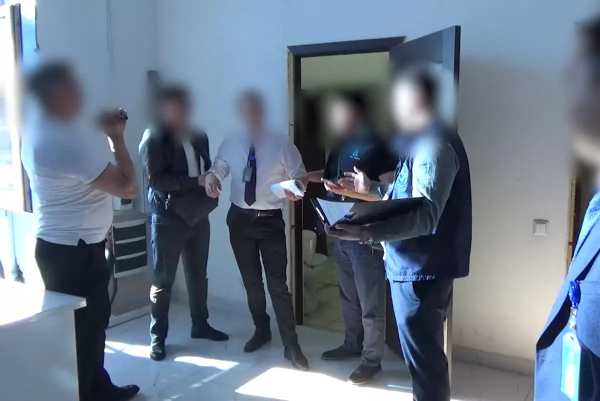 Видео задержания замглавы СпецЦОНа Алматы выложили в Сеть
