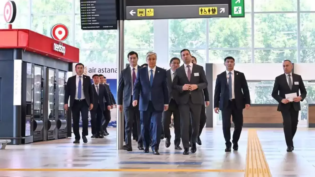 Президент Алматы әуежайының жаңа халықаралық терминалын аралады