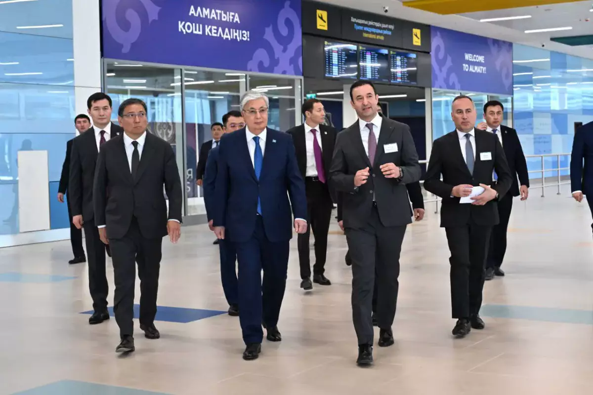 Новый терминал аэропорта Алматы показали президенту