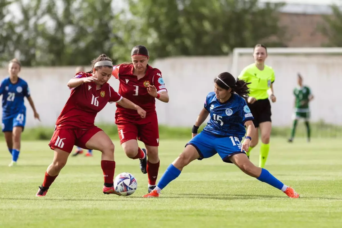 Женская сборная Казахстана по футболу проиграла третий матч в квалификации Евро-2025