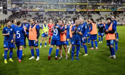 Казахстан забил первый гол в отборе на Евро по футболу