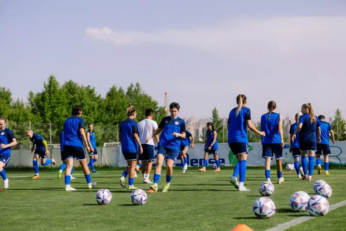 Женская сборная Казахстана по футболу проиграла третий матч квалификации Евро-2025
