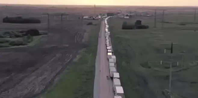 Скопление транспорта на границе с Узбекистаном объяснили в КНБ РК