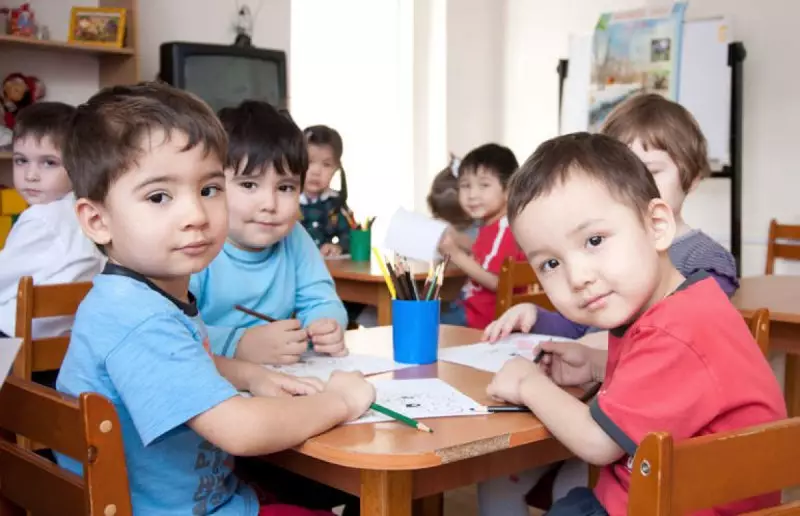 Почти 7 миллионов детей живут в Казахстане
