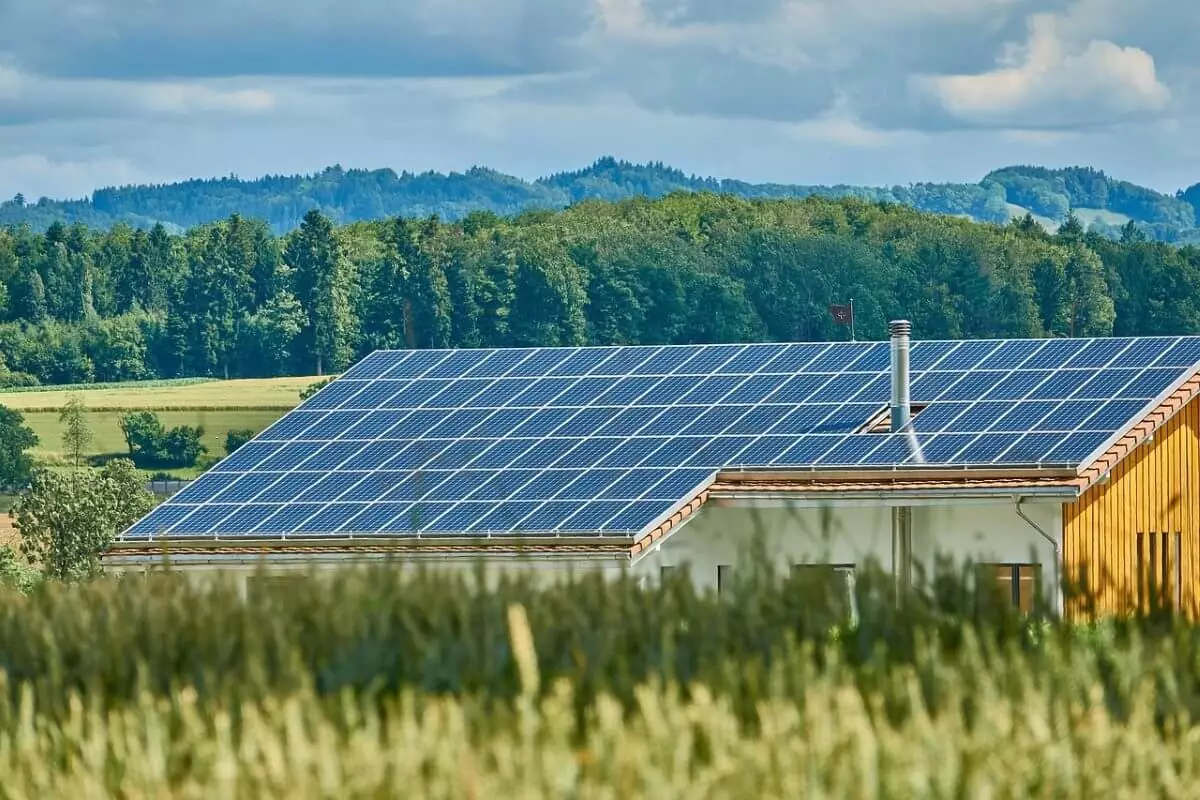 Устанавливать солнечные панели на своих домах могут разрешить в Казахстане (ВИДЕО)