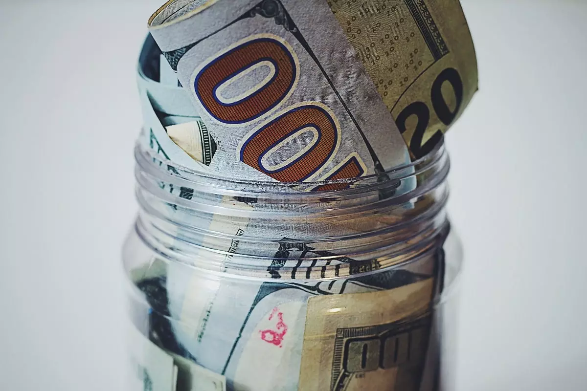 Курс доллара и евро в обменниках Алматы 1 июня 2024
