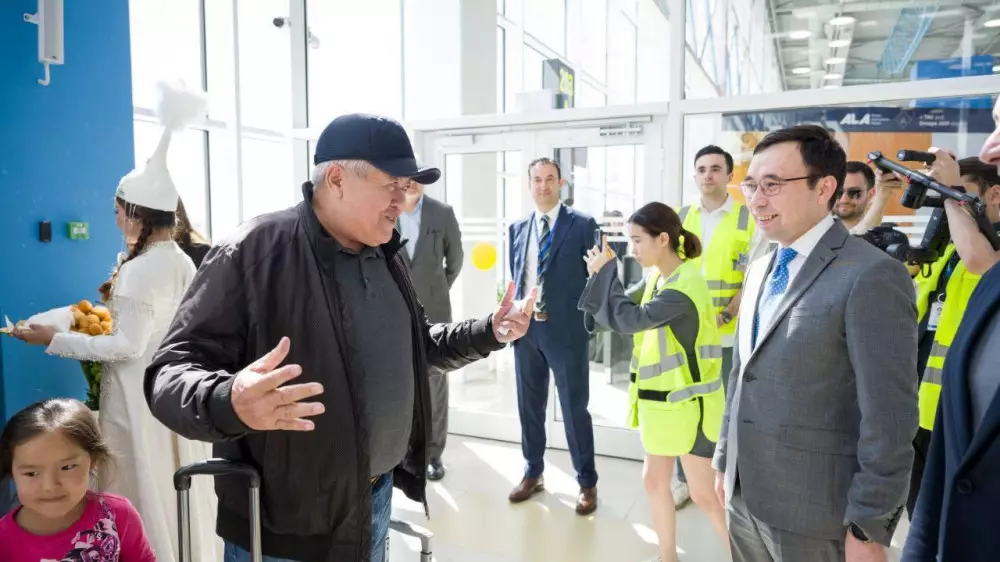 Первые пассажиры поделились мнением о новом терминале аэропорта Алматы