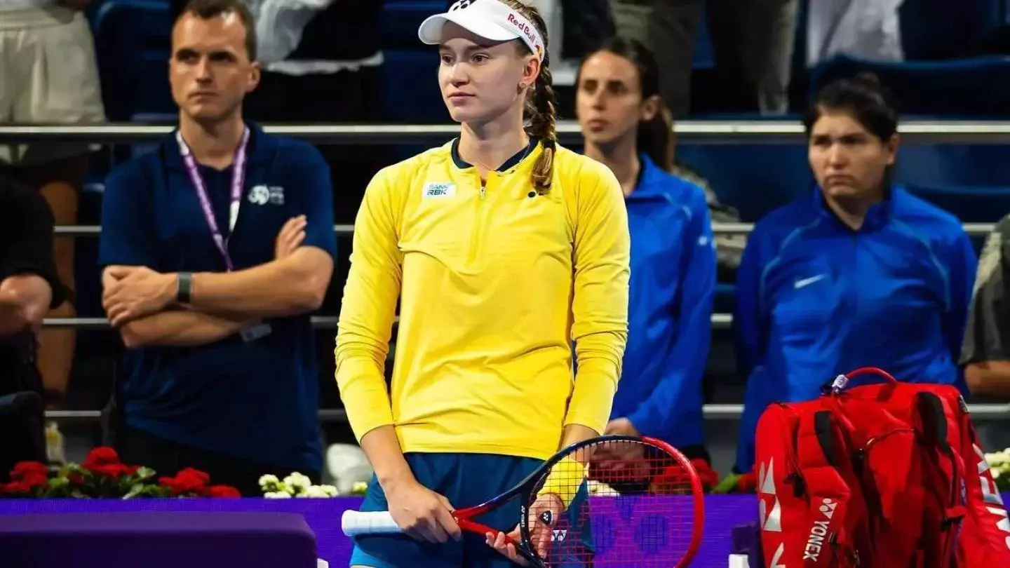 Елена Рыбакина вышла в 1/8 финала турнира Roland Garros
