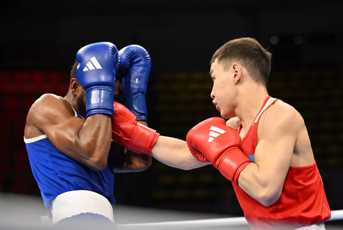 Боксёр Мухаммедсабыр Базарбайулы будет биться в Таиланде за путёвку на Олимпиаду