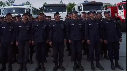 Спасатели и военнослужащие возвращаются из Атырау после противопаводковых работ