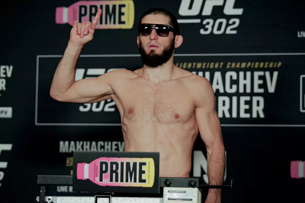 Ислам Махачев — Дастин Порье: смотреть трансляцию боя UFC 302 в прямом эфире