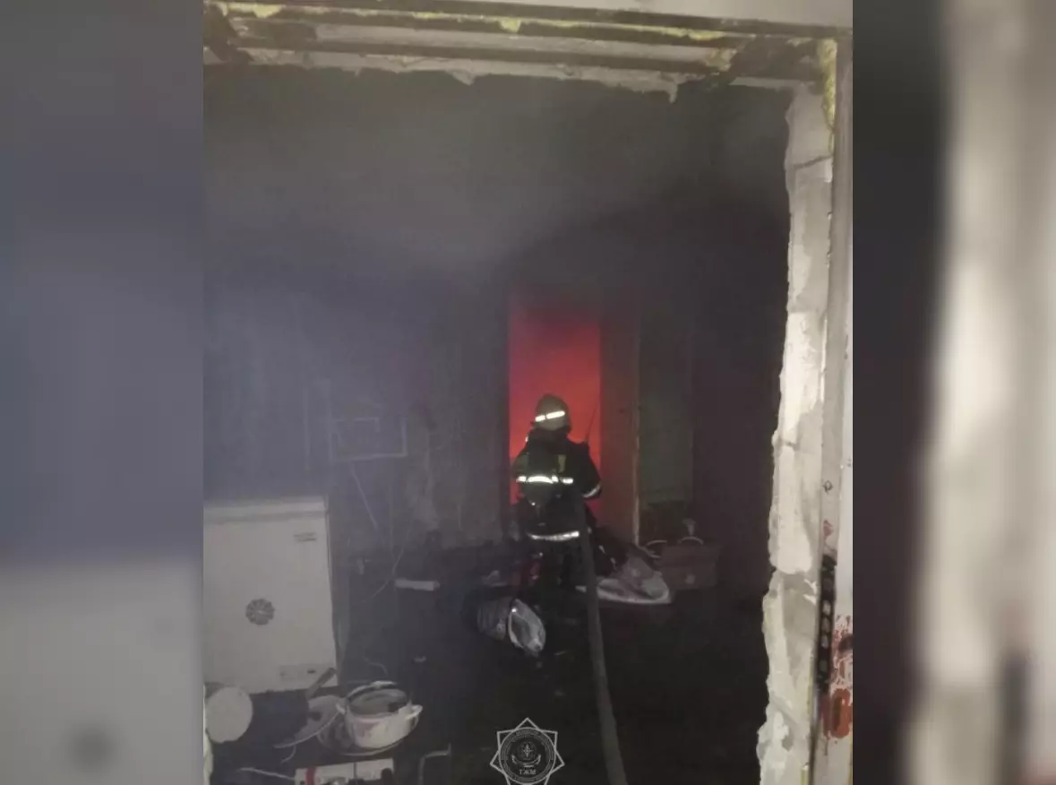 Баня и жилой дом горели в ЗКО