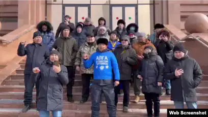 Одного члена незарегистрированной партии «Алга, Казахстан» арестовали, другую оштрафовали