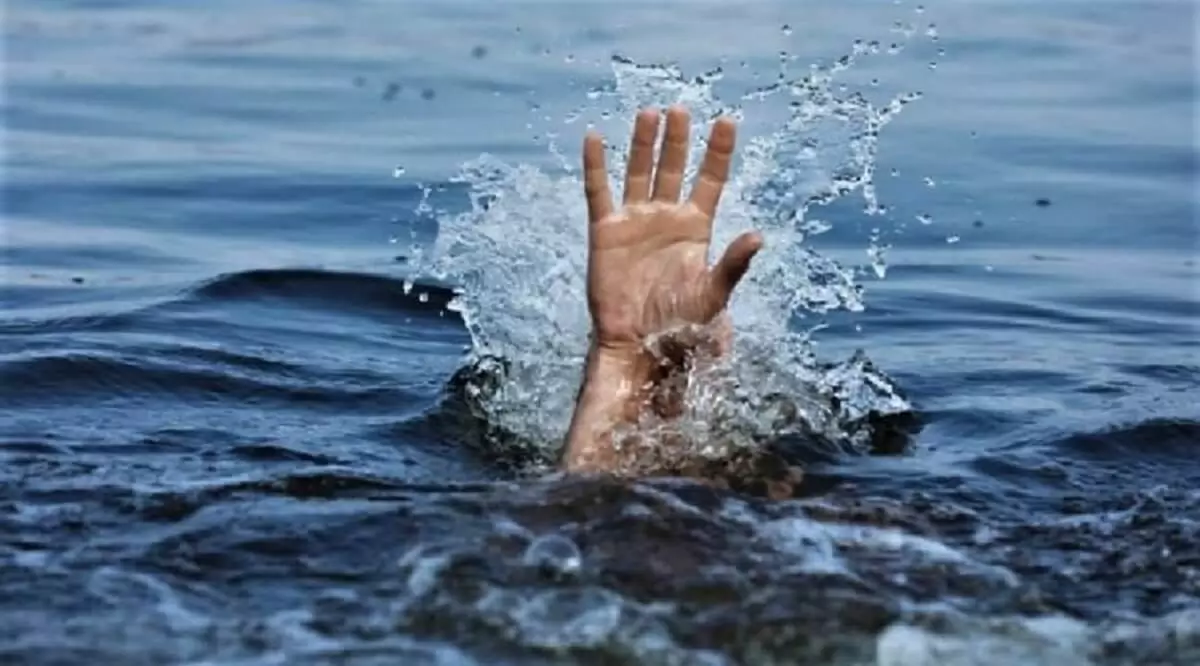 Двое мужчин утонули во время купания в реке Сырдарья