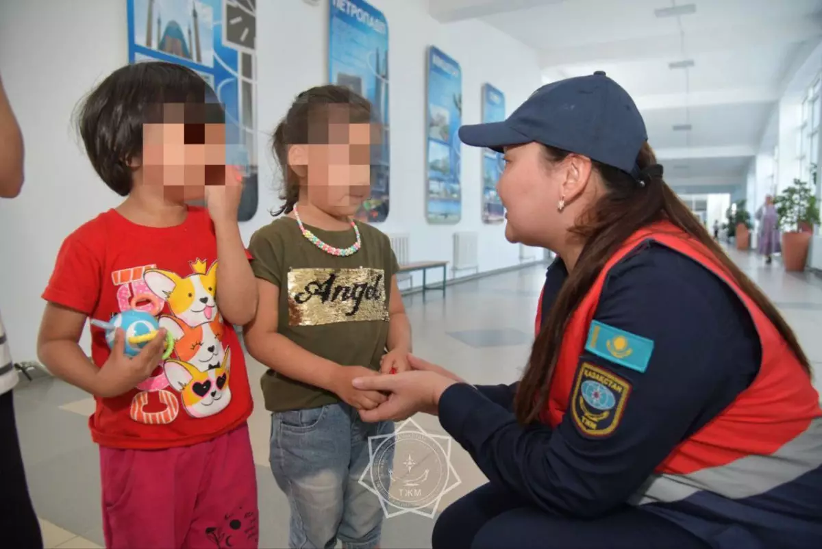 Паводки в Казахстане: в эвакопунктах страны остаются более пяти тысяч жителей