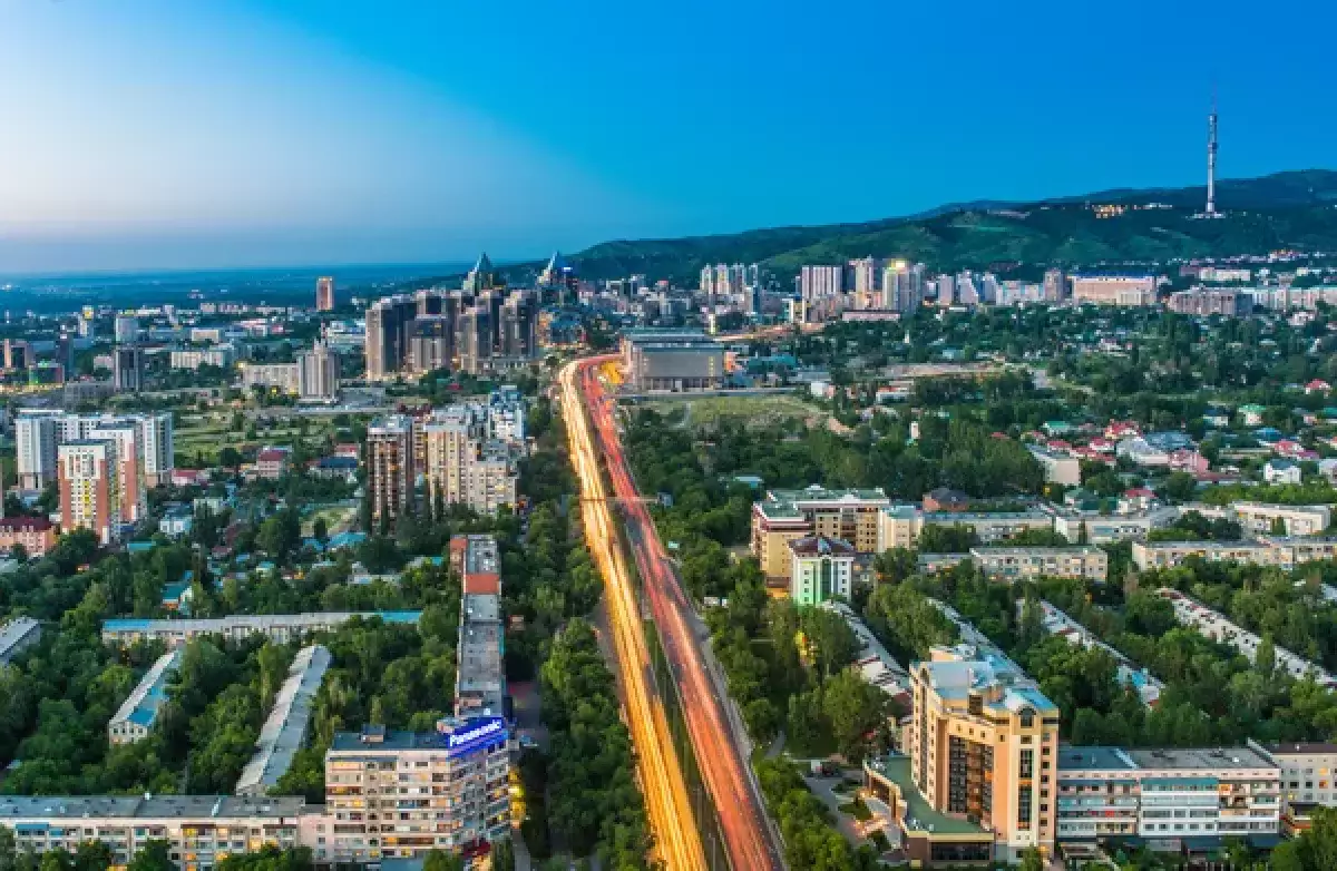 На три месяца закроют одну из улиц Алматы