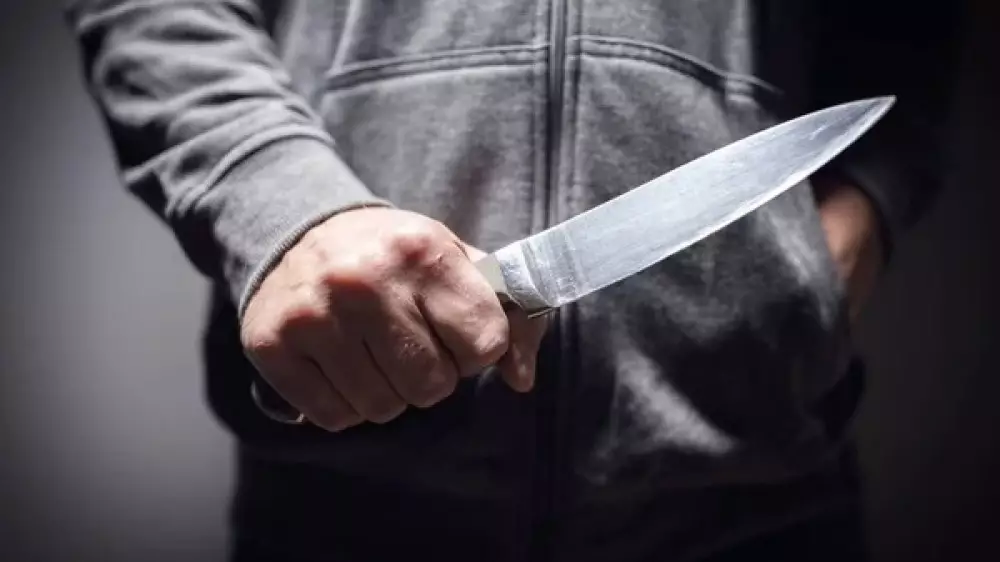 На врача напали с ножом в Астане