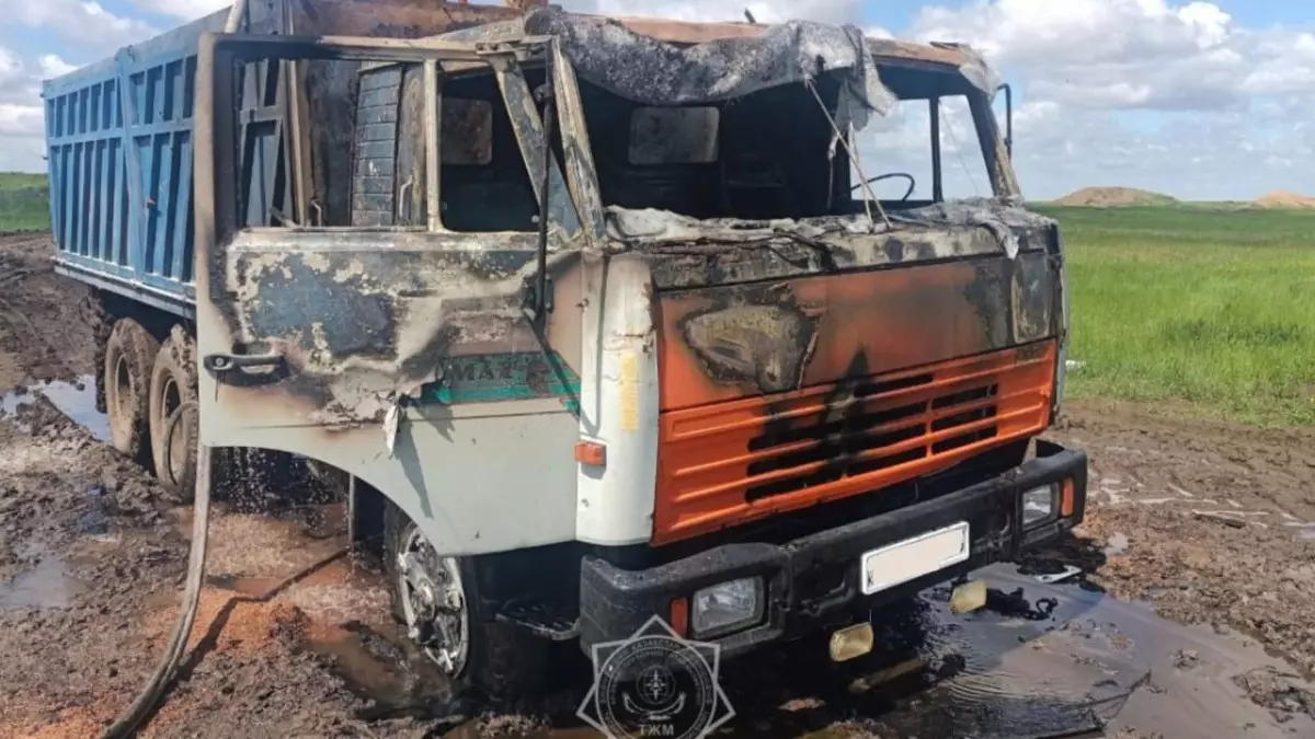 Огнеборцы Акмолинской области потушили загоревшийся камаз