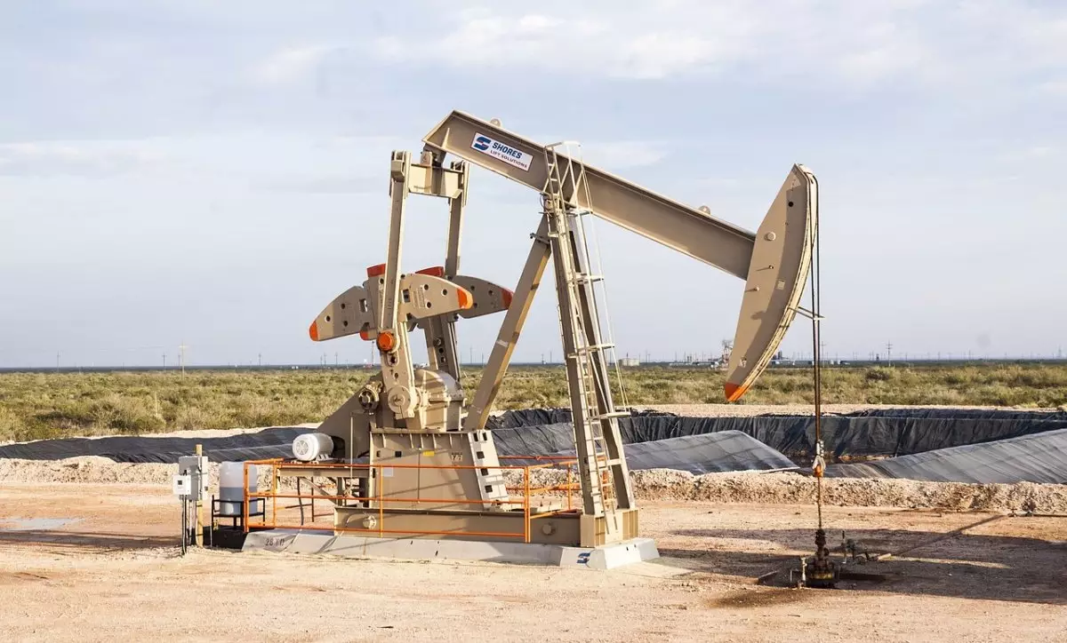 Казахстан продлил добровольное сокращение добычи нефти в рамках ОПЕК+