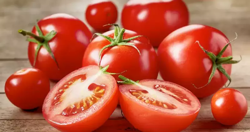 В завезенных в Казахстан помидорах нашли опасный помидор