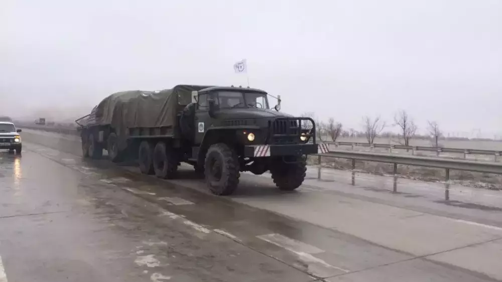 Грузовик с пограничниками слетел в кювет в Алматинской области