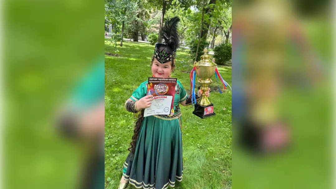 "Харизма так и прёт!" - маленькая танцовщица из Казахстана покорила TikTok