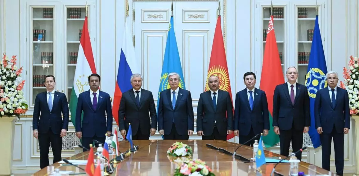 Президент Казахстана встретился с лидерами парламентов стран ОДКБ