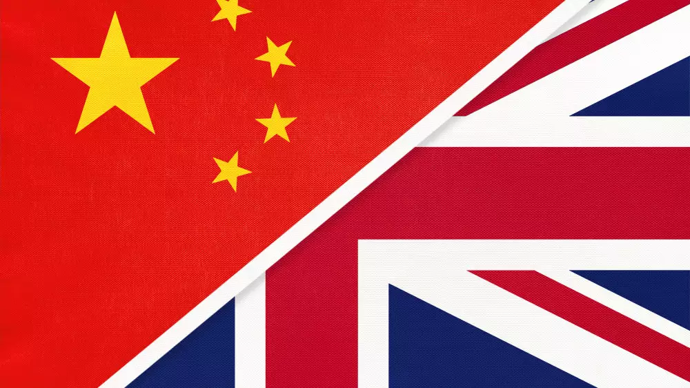 Супруги-шпионы: Китай заявил, что разведка Британии завербовала двух чиновников